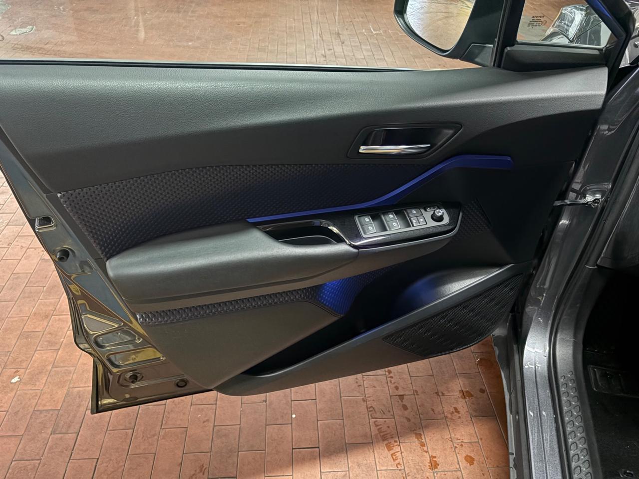 Toyota C-HR 1.8 Hybrid E-CVT Style