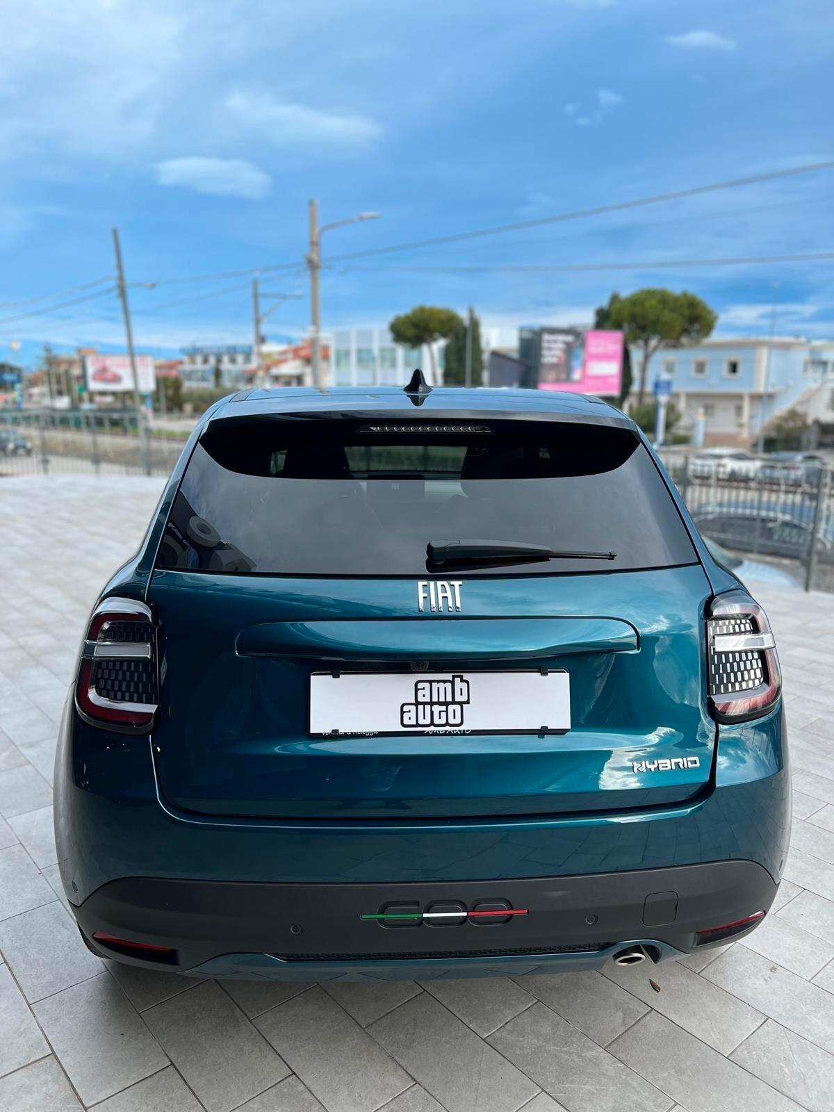 Fiat 600 Hybrid DCT MHEV La Prima