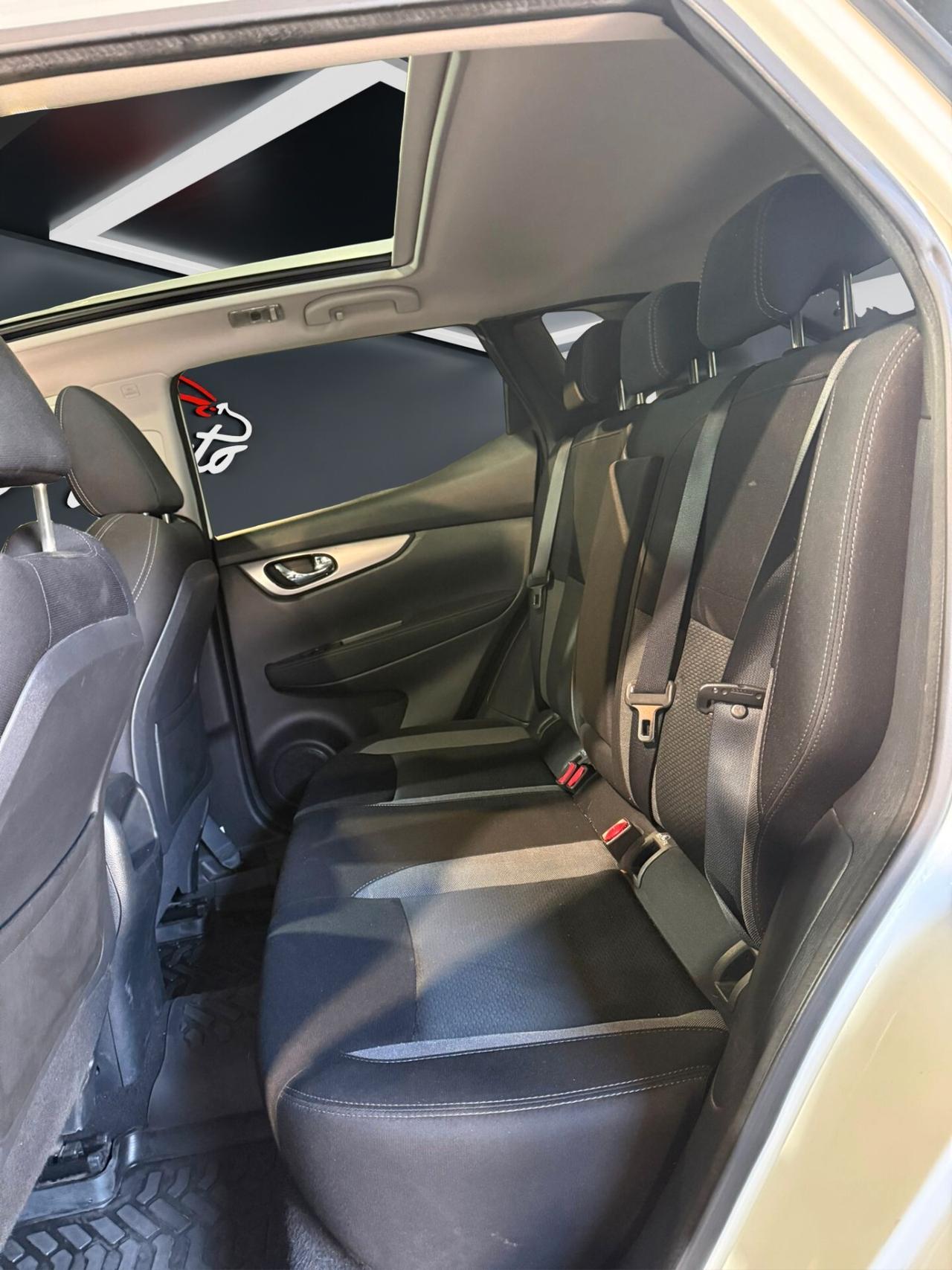 Nissan Qashqai 1.6 dCi 2WD N-Connecta XTRONIC