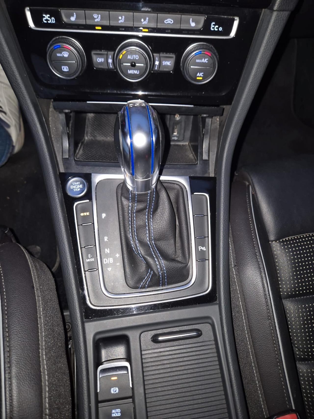 Volkswagen Golf GTE 204cv Full optional DSG