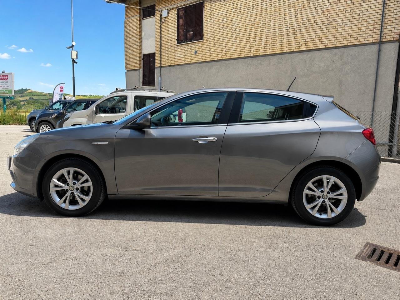 Alfa Romeo Giulietta 1.6 JTDm-2 105 CV Distinctive