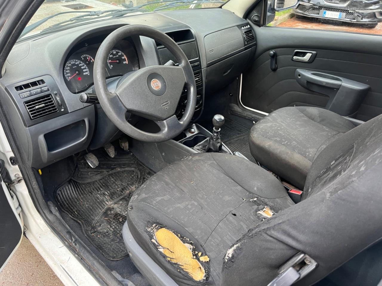 Fiat strada pik up 1.3 mtj 2010