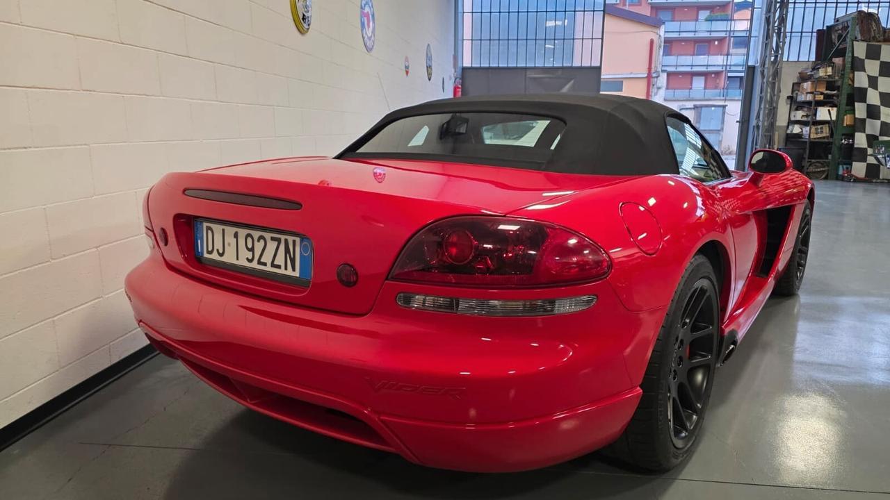 Dodge Viper SRT 10 2004