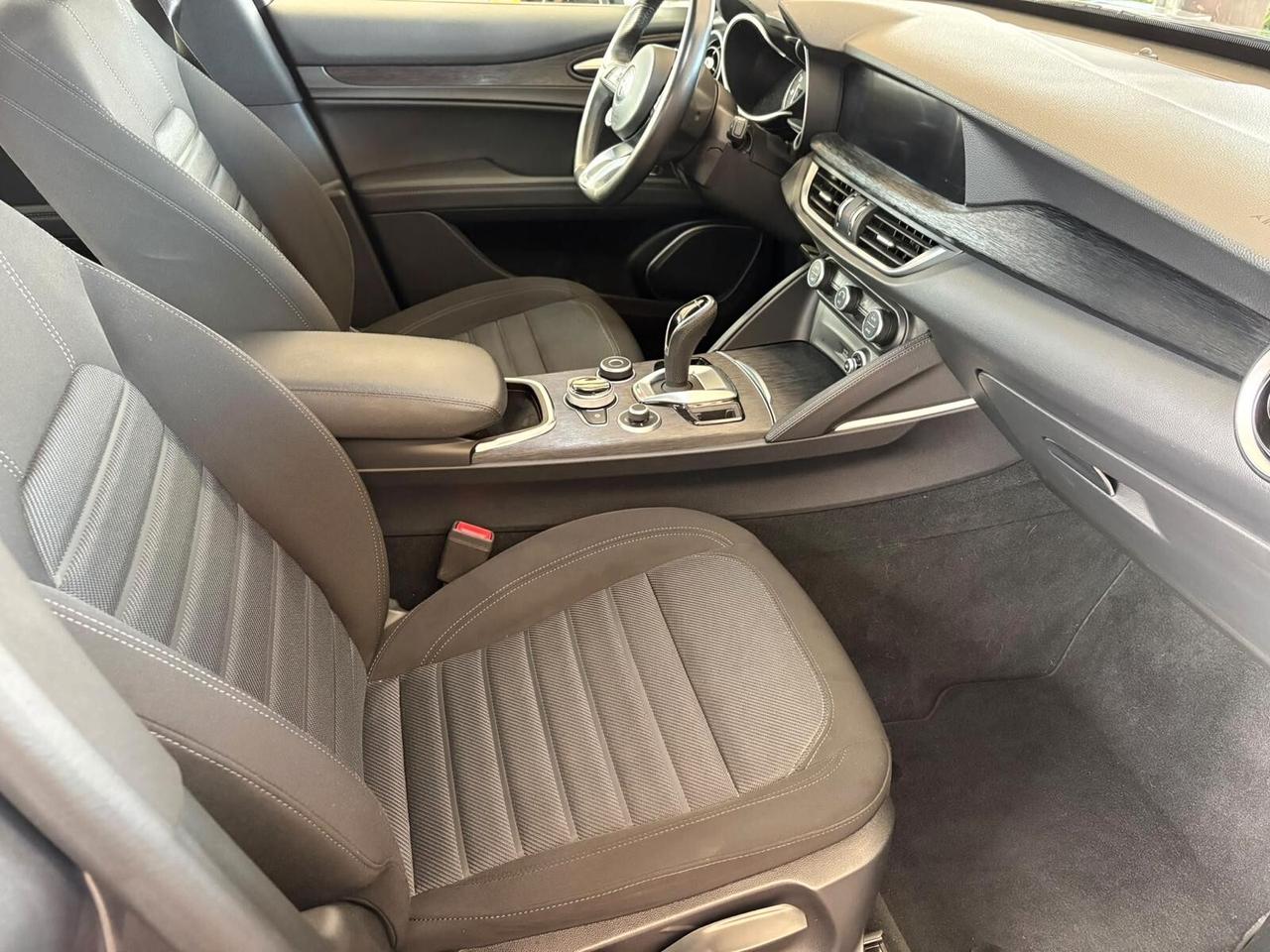 ALFA Stelvio 2.2Mjt 190CV AT8 Q4 Business - 2023