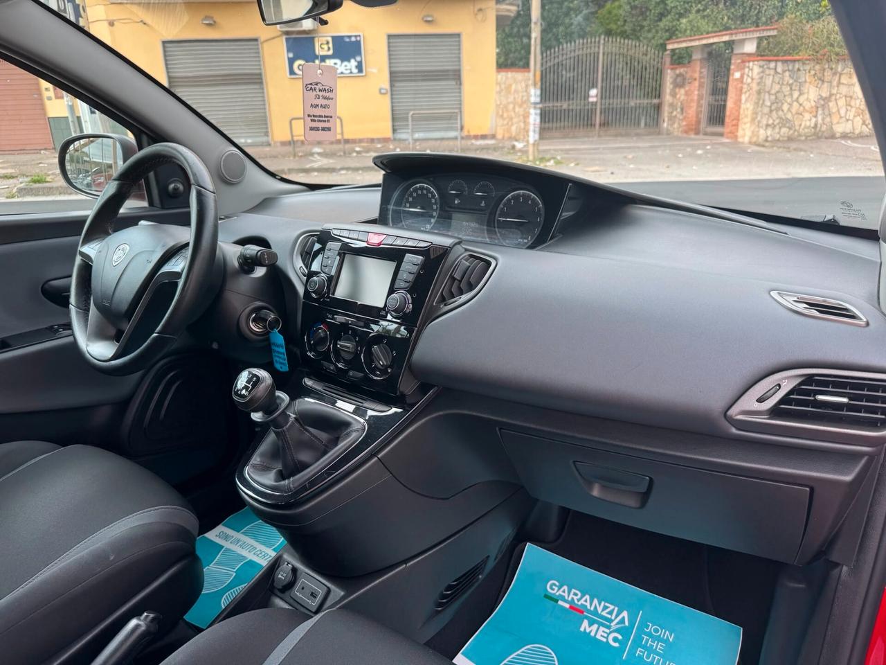 Lancia Ypsilon 1.2 69 CV 5 porte GPL Ecochic Gold