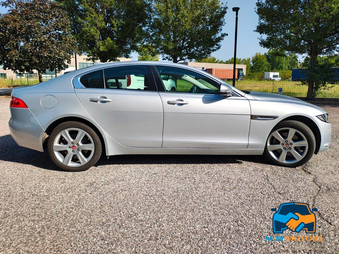 Jaguar XE Berlina XE 2.0d Prestige awd 180cv auto