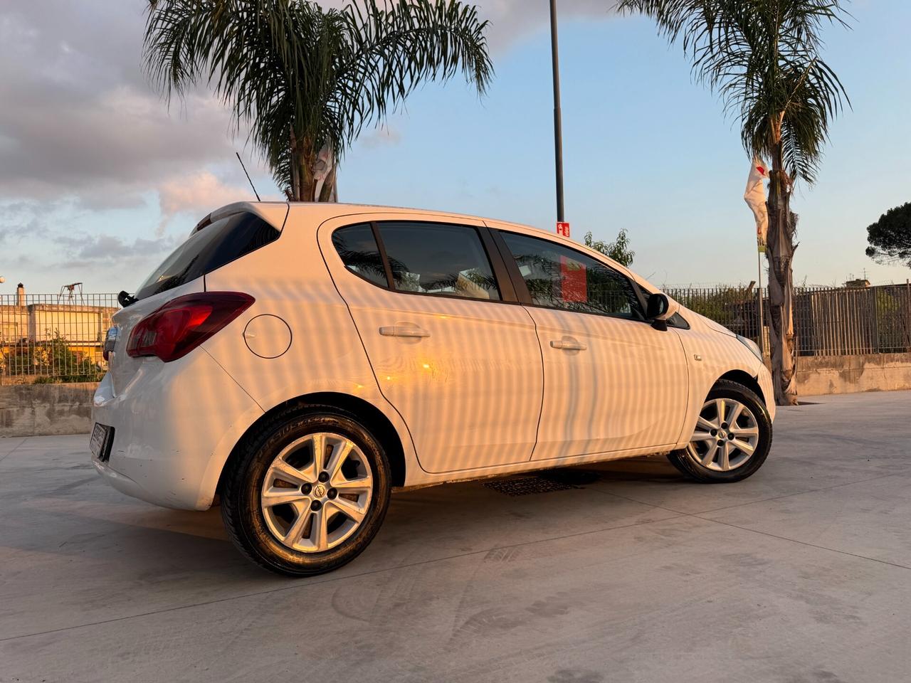 OPEL CORSA ANNO 2016 1.4 BENZ/GPL CASA MADRE 90CV