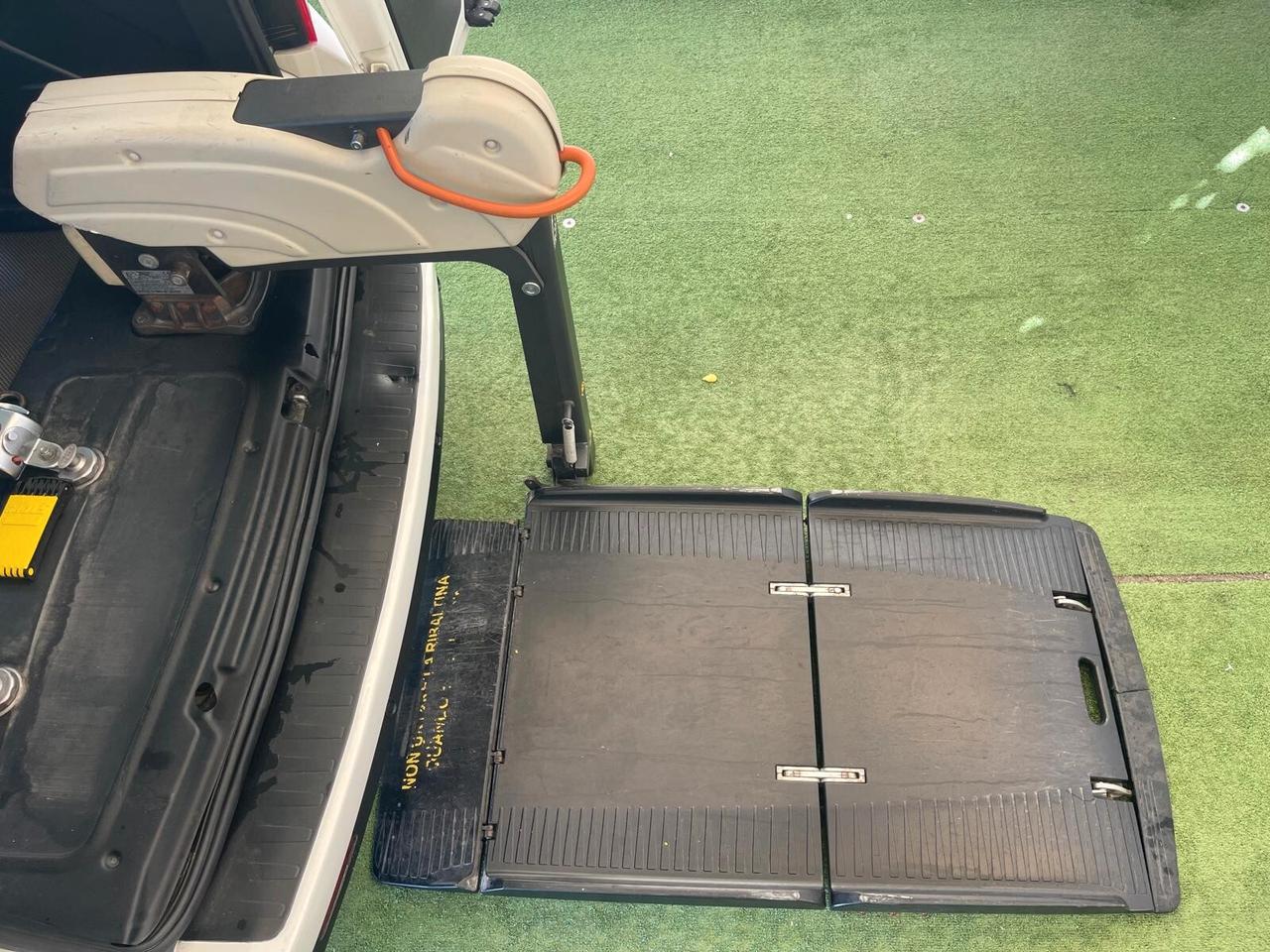 FIAT DOBLO' 1.6 MULTIJET 120CV TRASPORTO DISABILI
