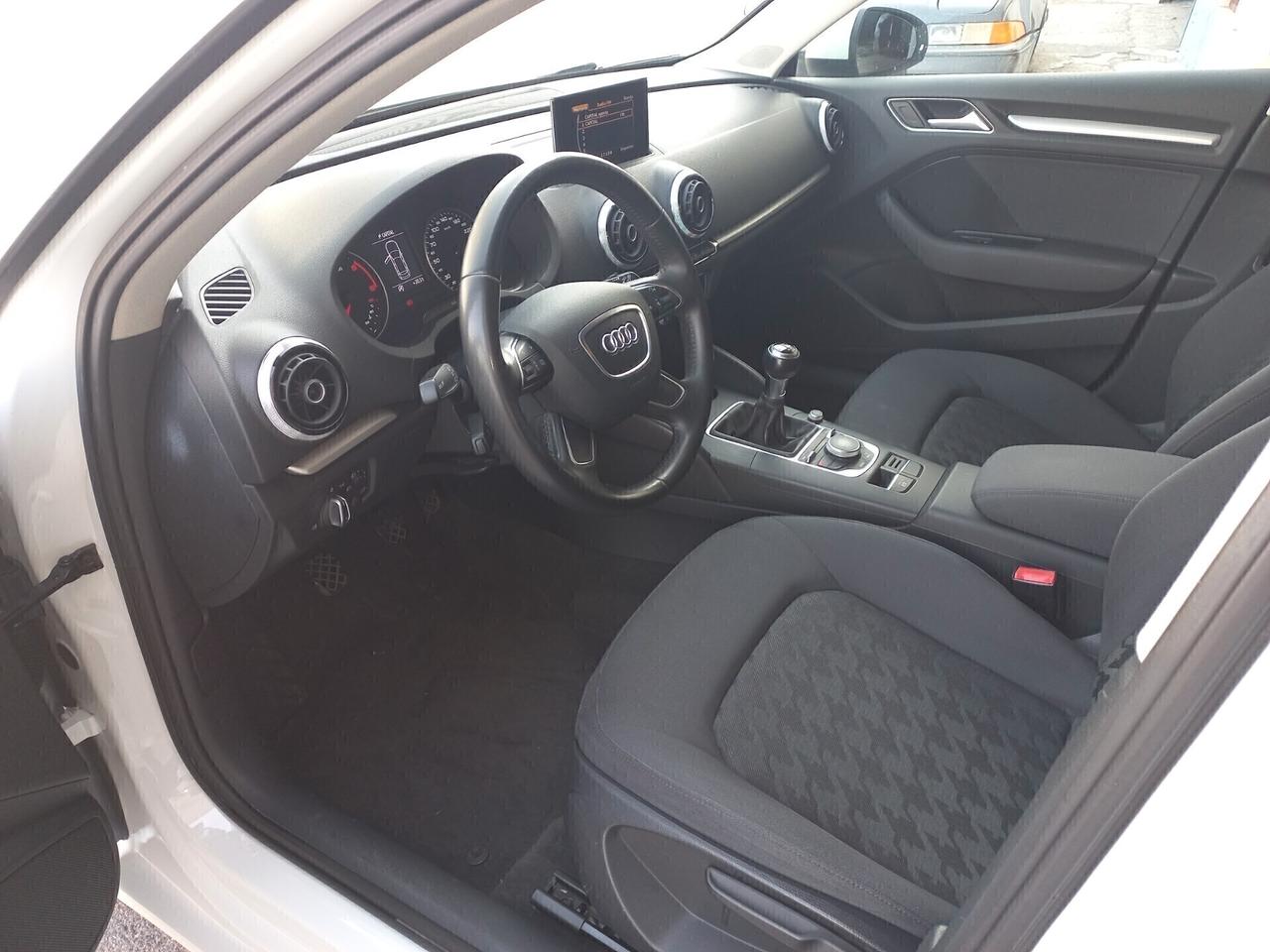 Audi A3 SPB 1.6 TDI ultra Attraction