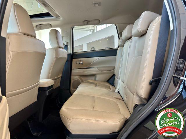 MITSUBISHI Outlander 2.2 DI-D 4WD Instyle *7 POSTI*TETTO*ACC*