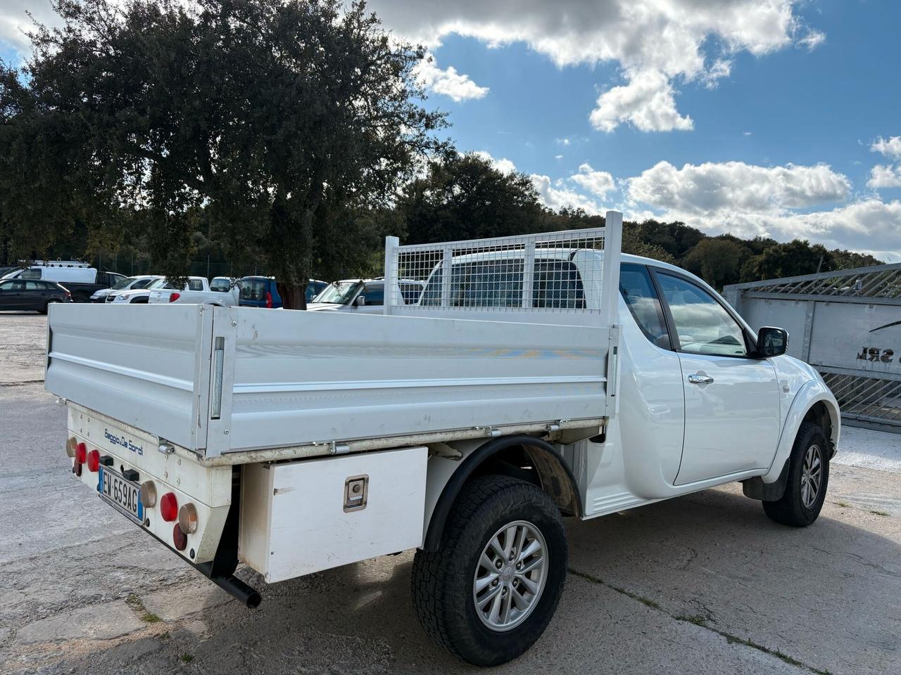Mitsubishi L200 2.5 DI-D/178CV Club Cab Invite DPF
