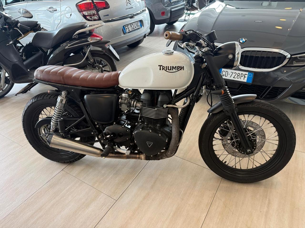 Triumph Bonneville 800 cafe racer carburatore