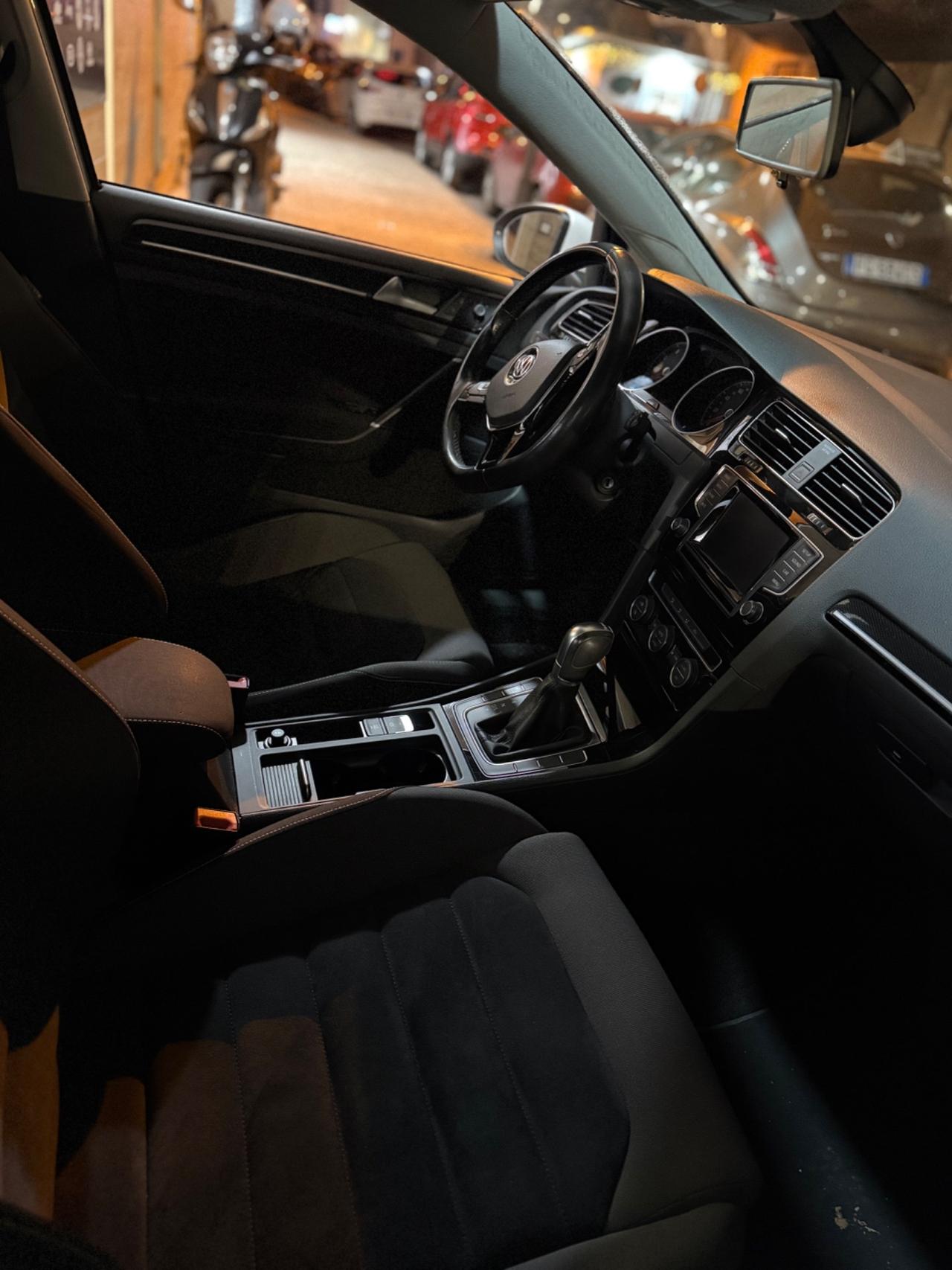 Volkswagen Golf Business 1.4 TGI DSG 5p. Comfortline BlueMotion