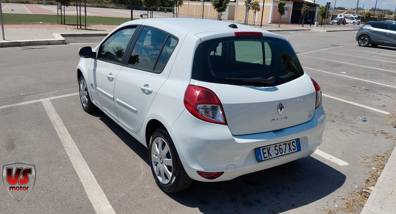 RENAULT CLIO 1.5 DCI- NAVI 2012