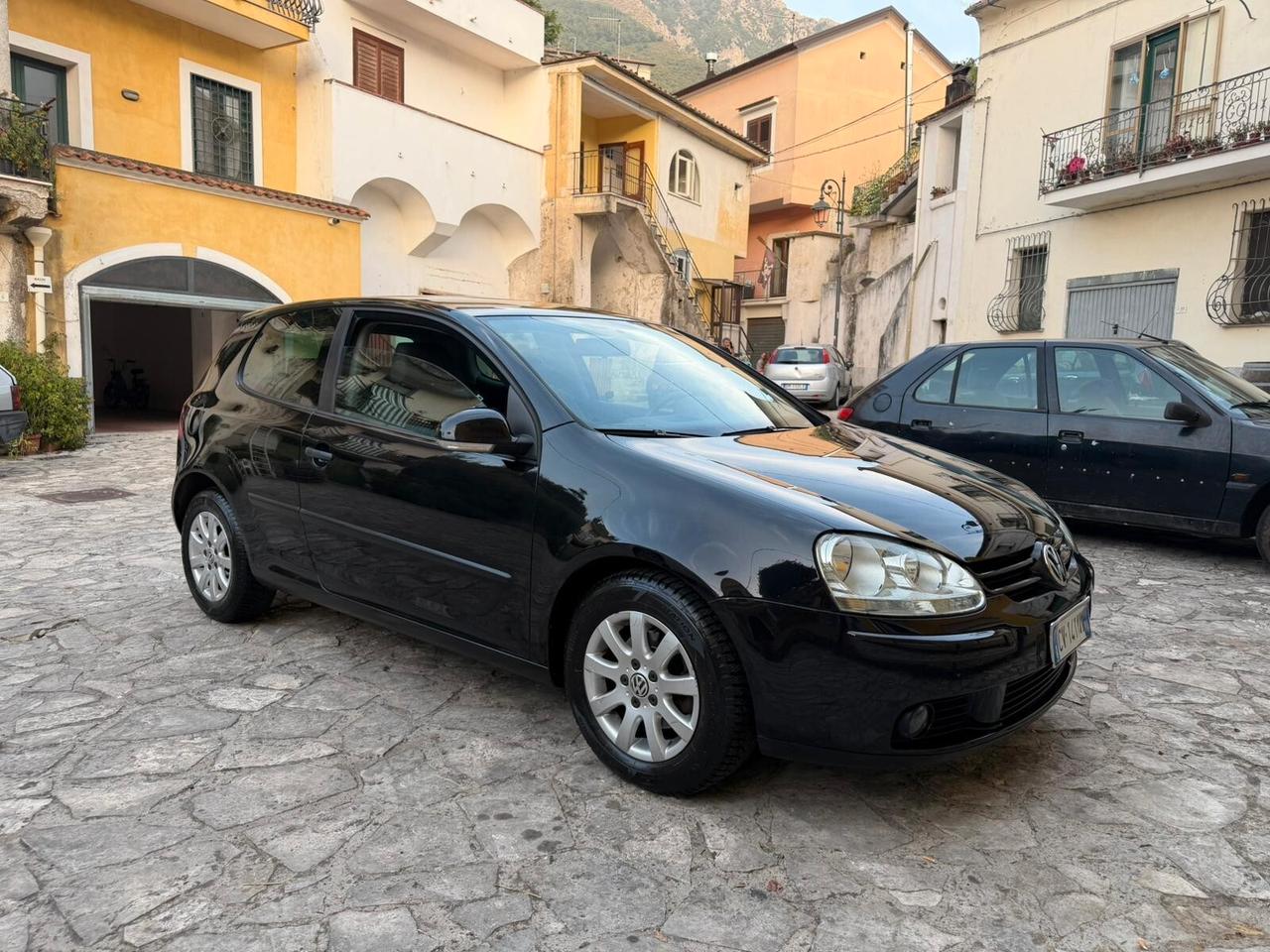 Volkswagen Golf 1.6 16V FSI 3p. Comfortline