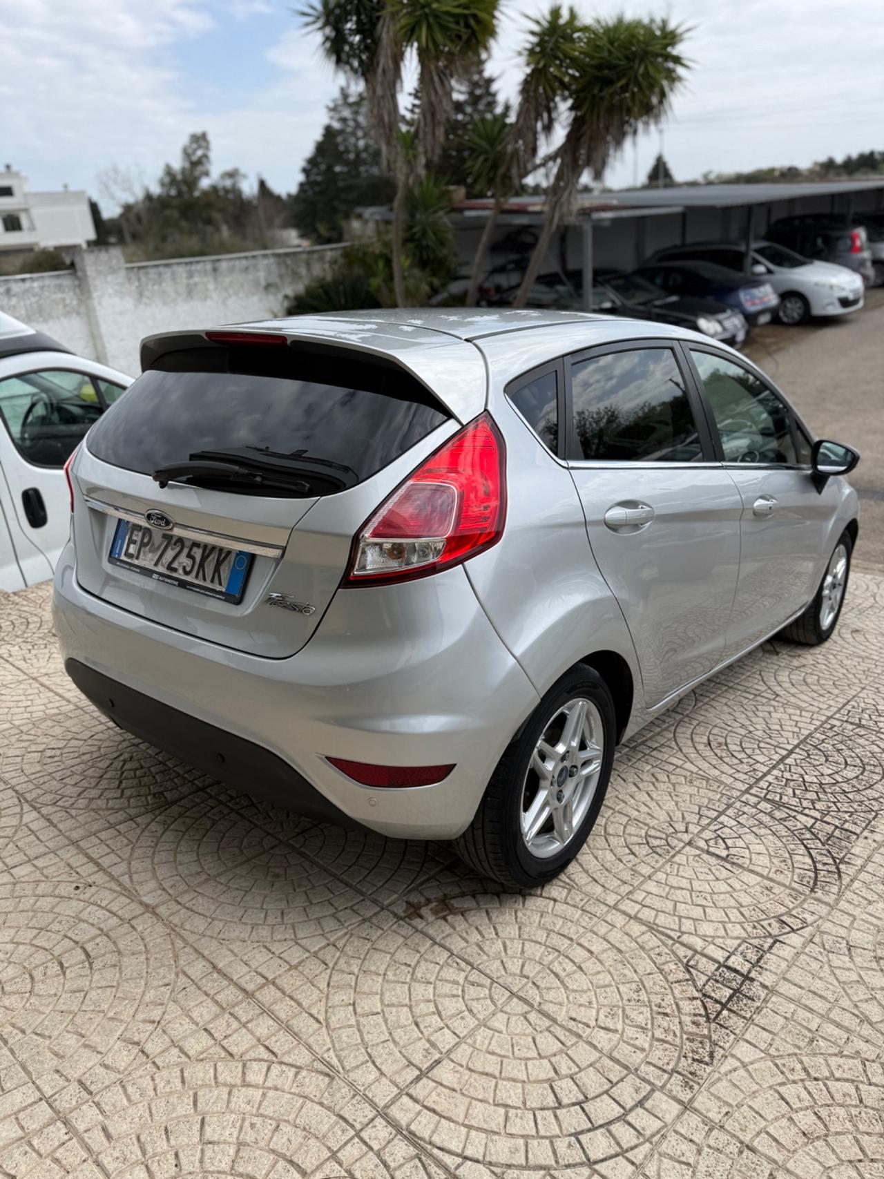 Ford Fiesta 1.5 TDCi 75CV 5 porte Titanium