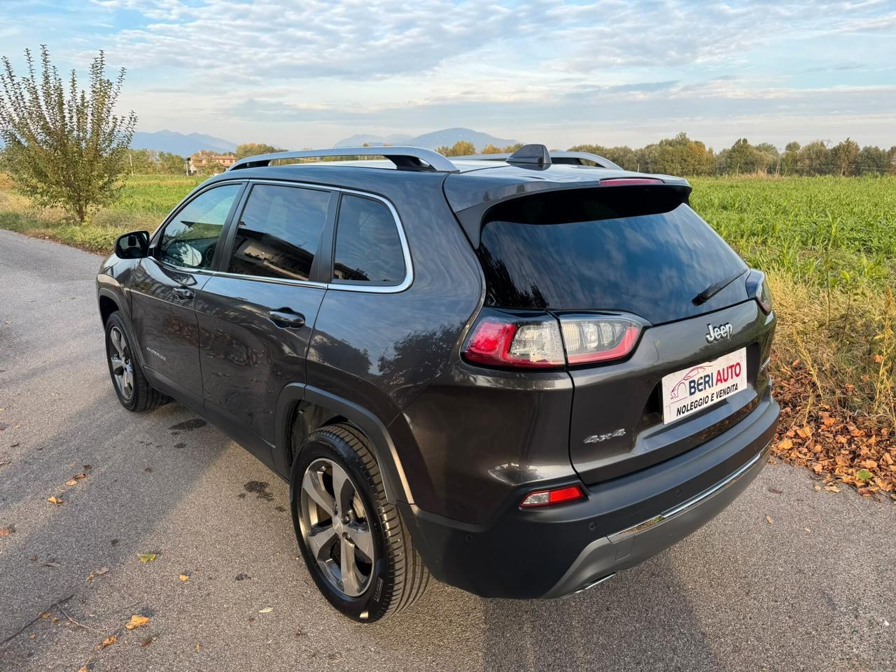 Jeep Cherokee cambiò automatico (4x4)