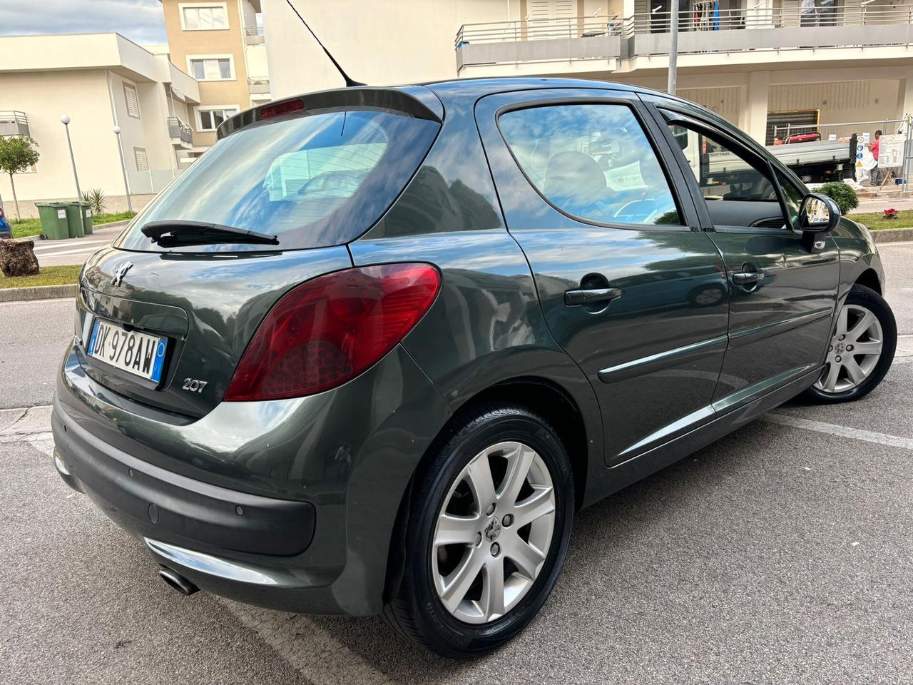 Peugeot 207 1.6 HDi 110CV 5p. Féline