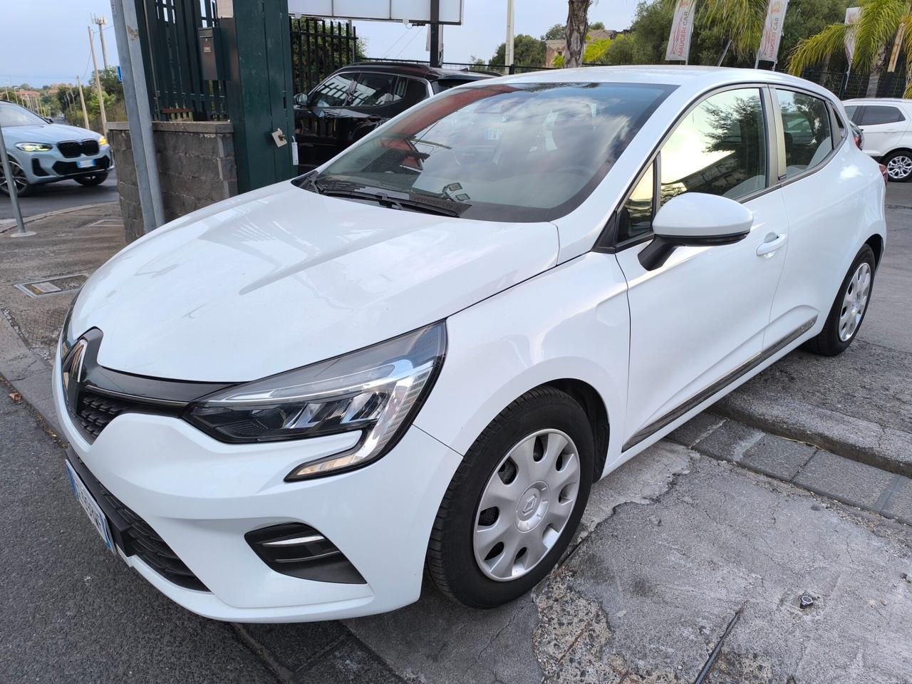 Renault Clio full Hybrid e-tech 140cv 5p automatica