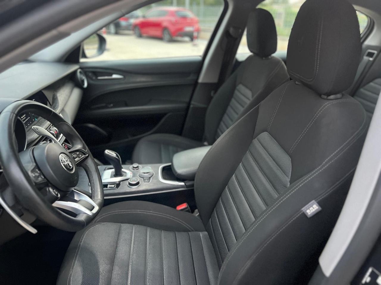 Alfa Romeo Stelvio 2.2 Turbodiesel 190 CV AT8 RWD Business