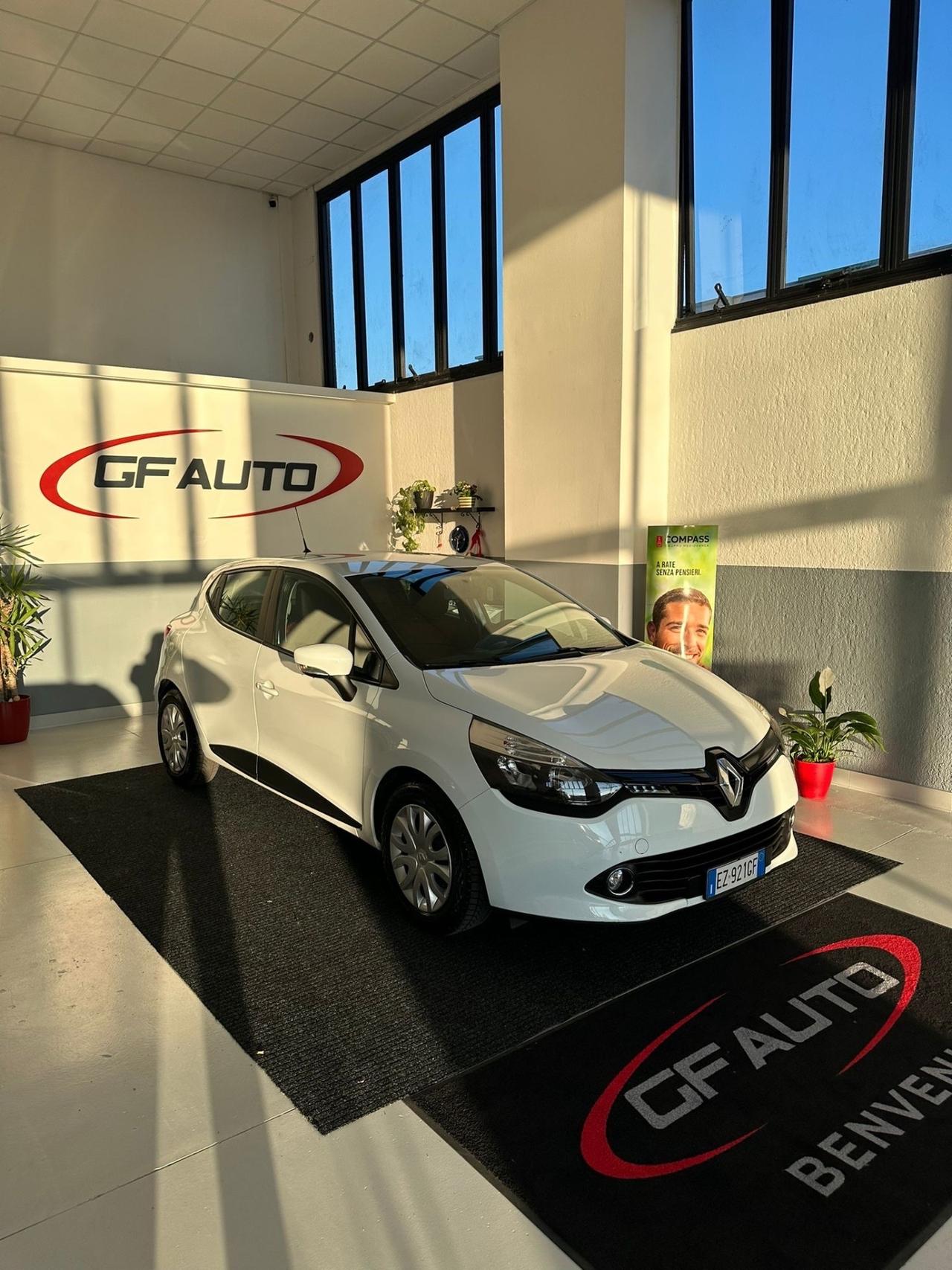 Renault Clio 1.2 75CV 5 porte Wave