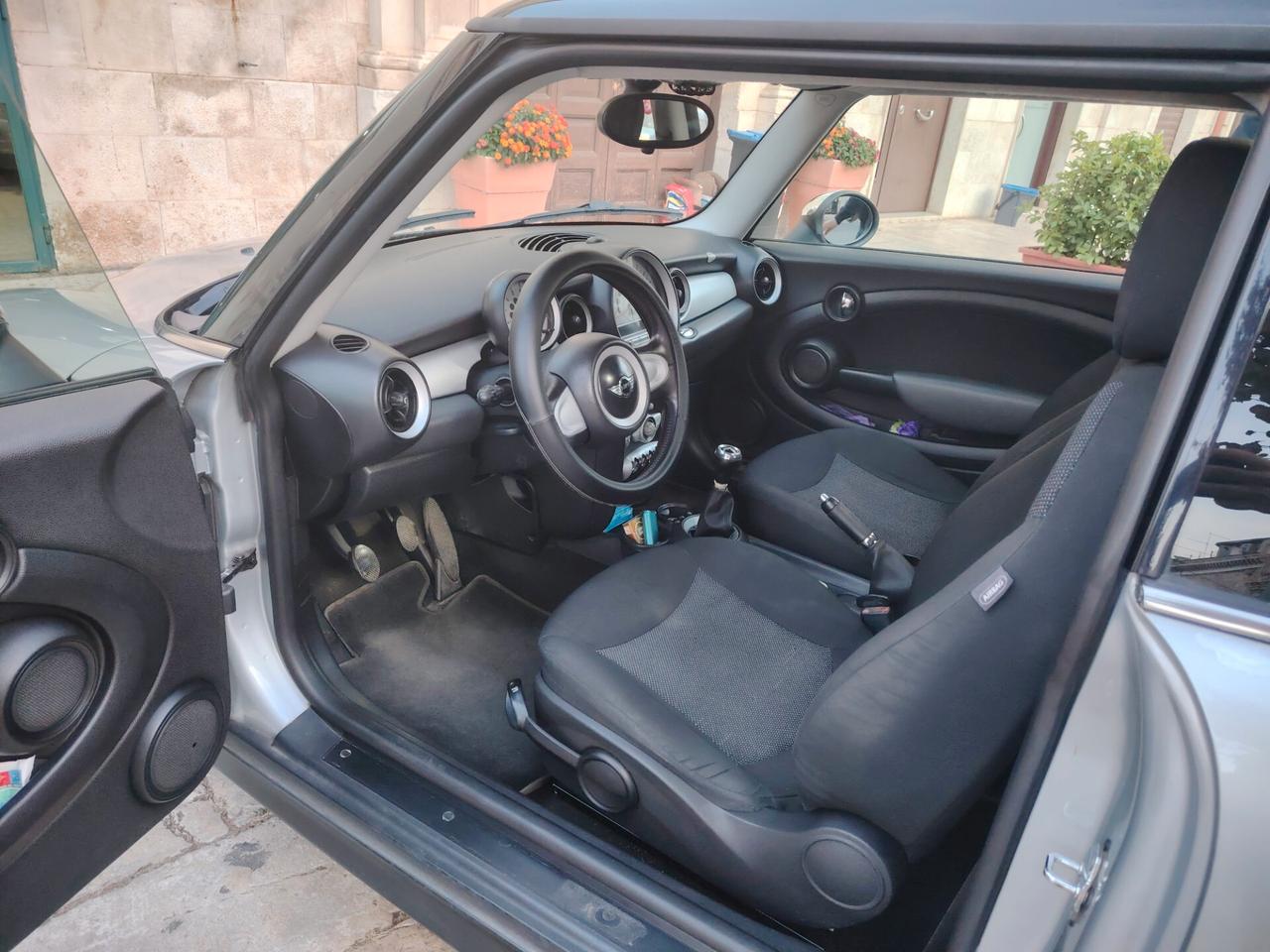 Mini 1.6 16V Cooper D