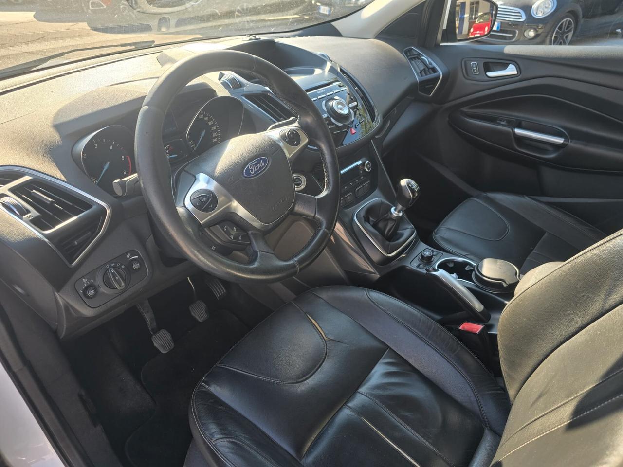Ford Kuga 2.0 TDCI 140 CV 4WD Titanium