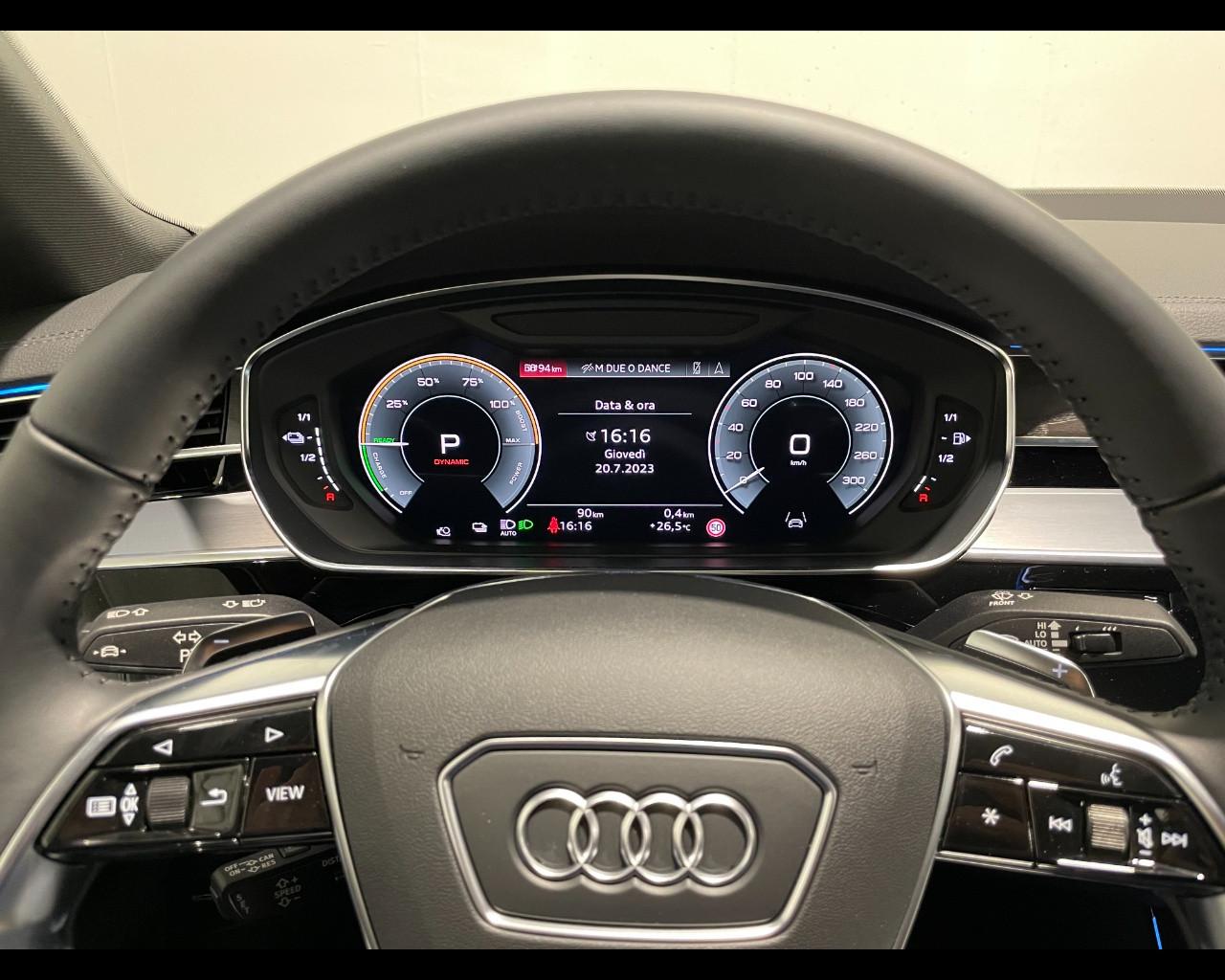 AUDI Audi A8 60 TFSIe QUATTRO TIPTRONIC