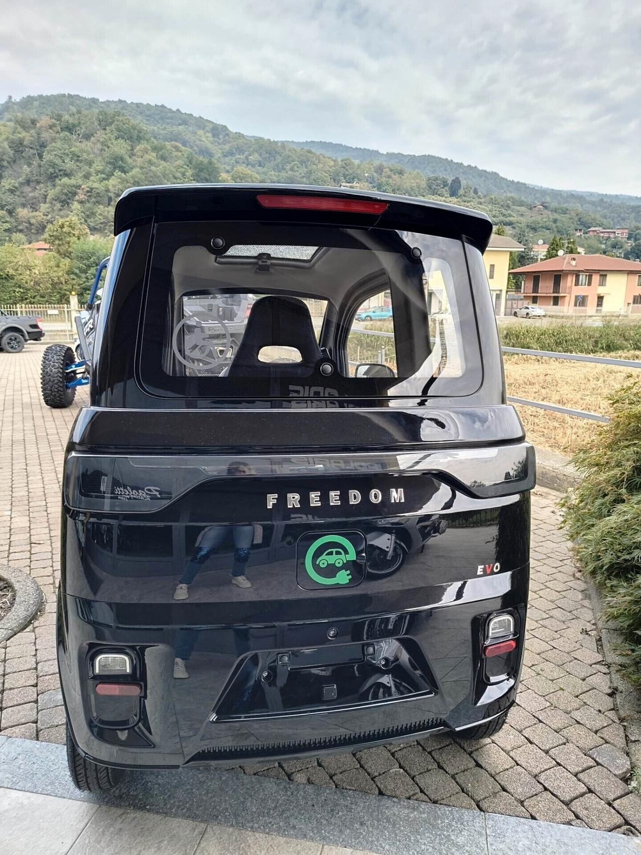 FREEDOM EVO mini auto anziani o disabili SENZA PATENTE