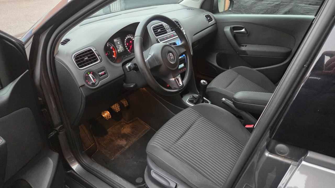 Volkswagen Polo 1.4 5 porte Highline unico proprietario neo patentati