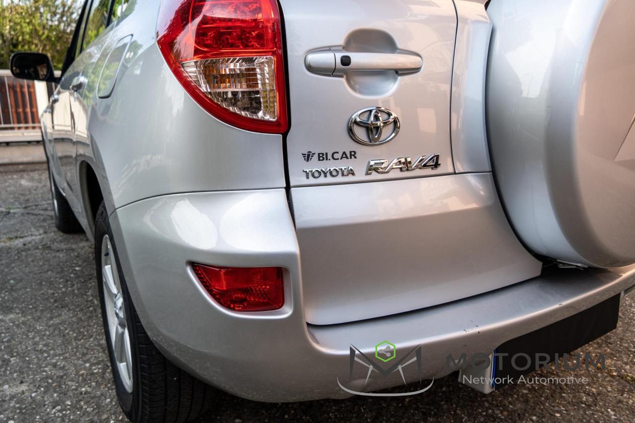 Toyota RAV4 2.0 VVT-i 16v Luxury - 74.000KM UNIPROPRIETARIO