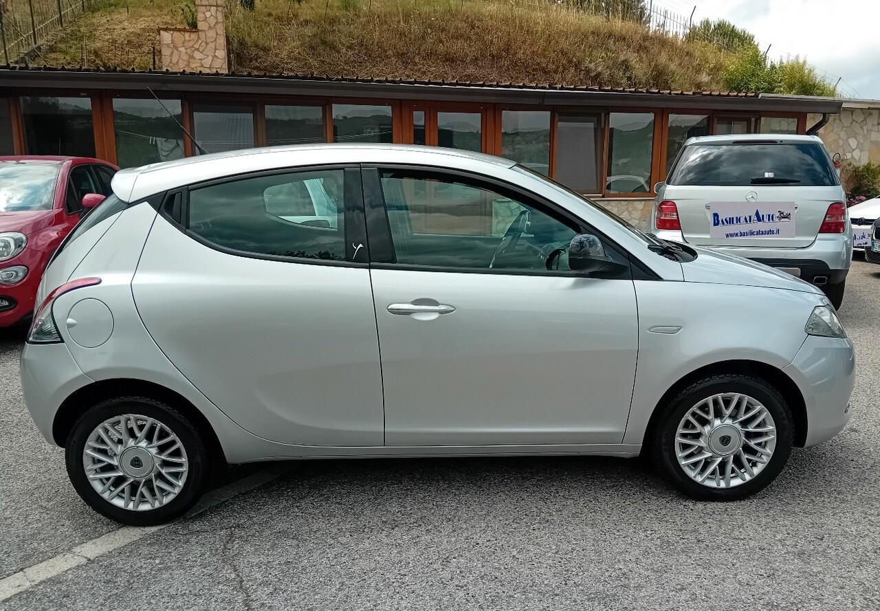 Lancia Ypsilon 1.2 69 CV 5 porte S&S Gold