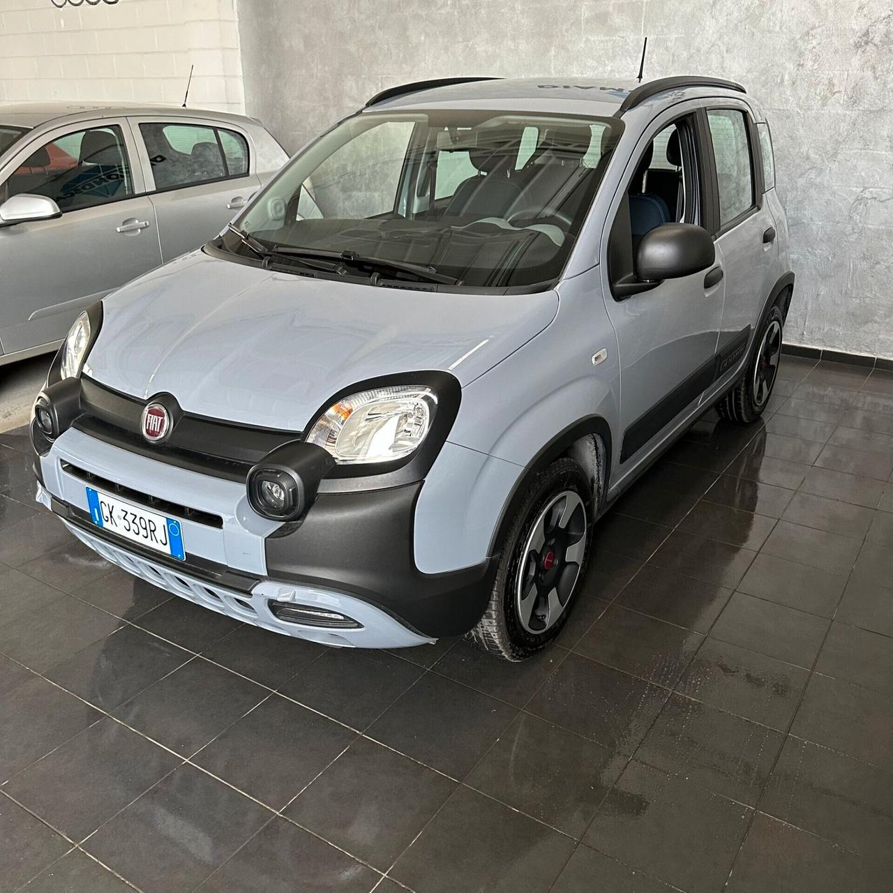 Fiat Panda Cross 1.0 firefly hybrid