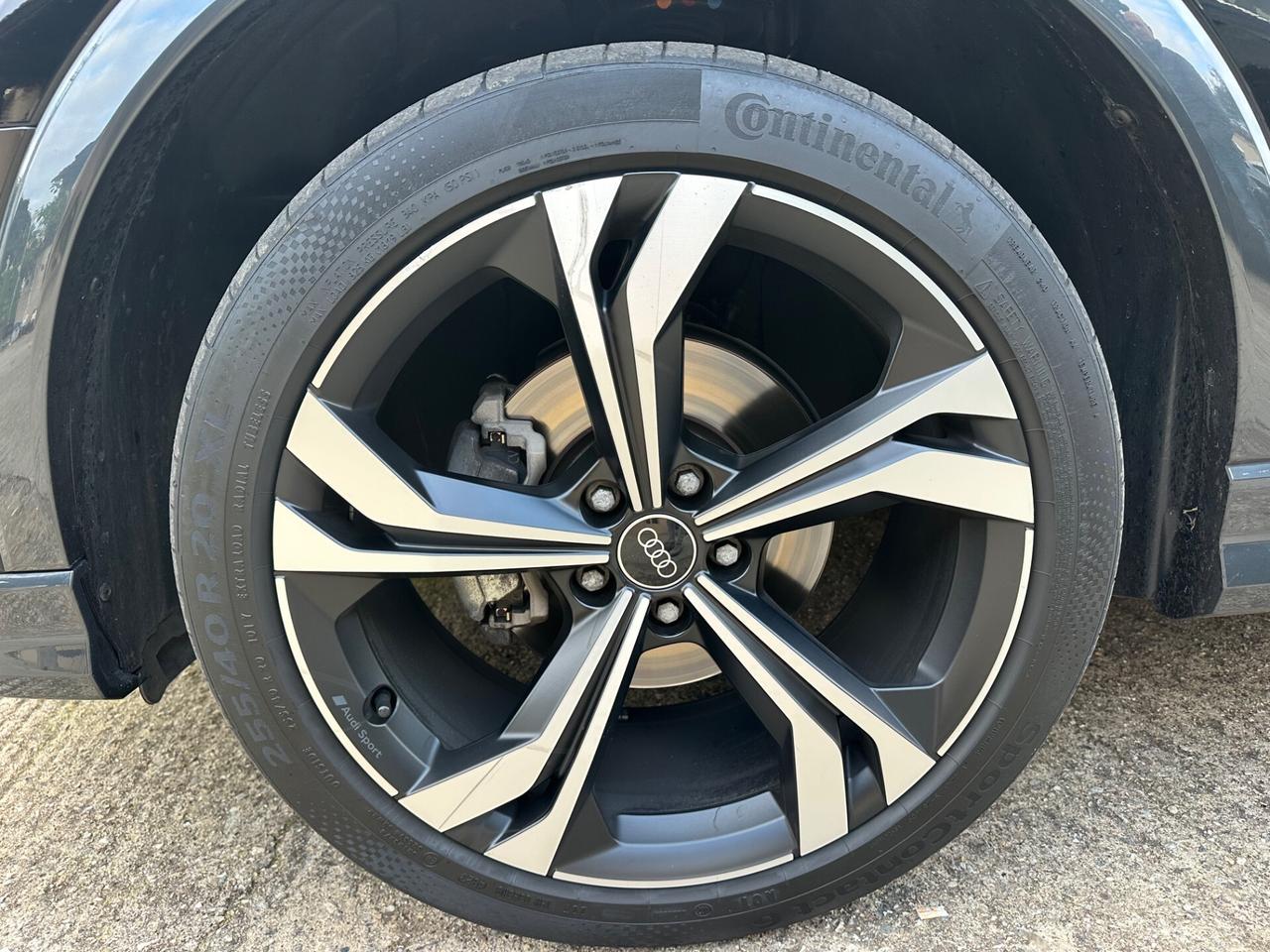 Audi Q3 SPB 40 TDI quattro S tronic Identity Black