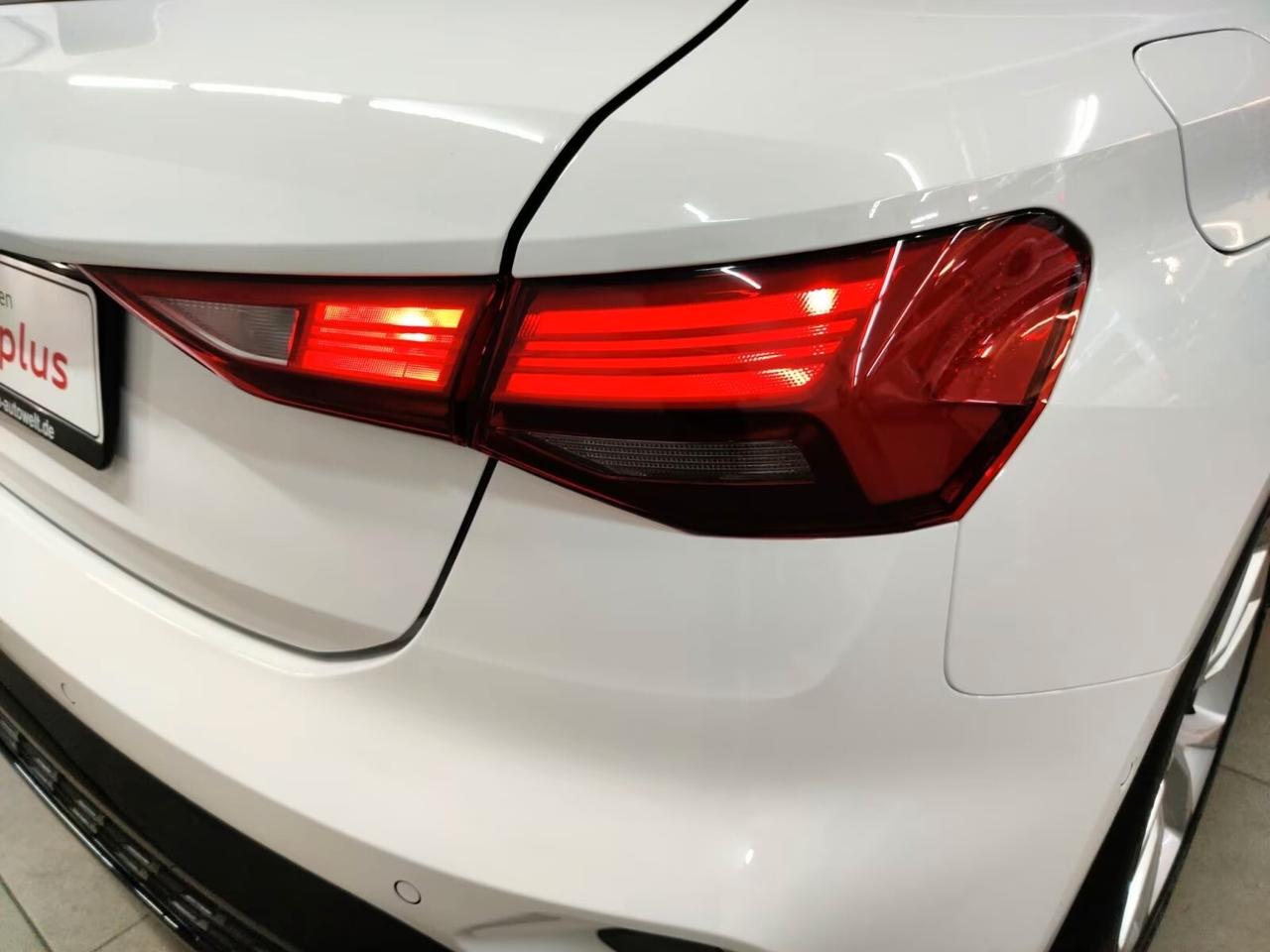 Audi A3 Sportback S line 35 TFSI S-tronic/LED/