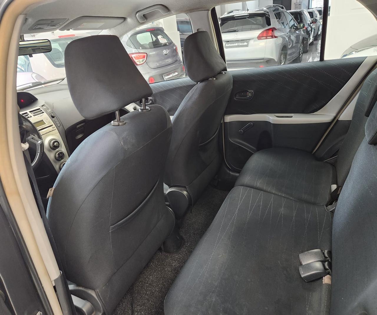 Toyota Yaris 1.0 5 porte Sol