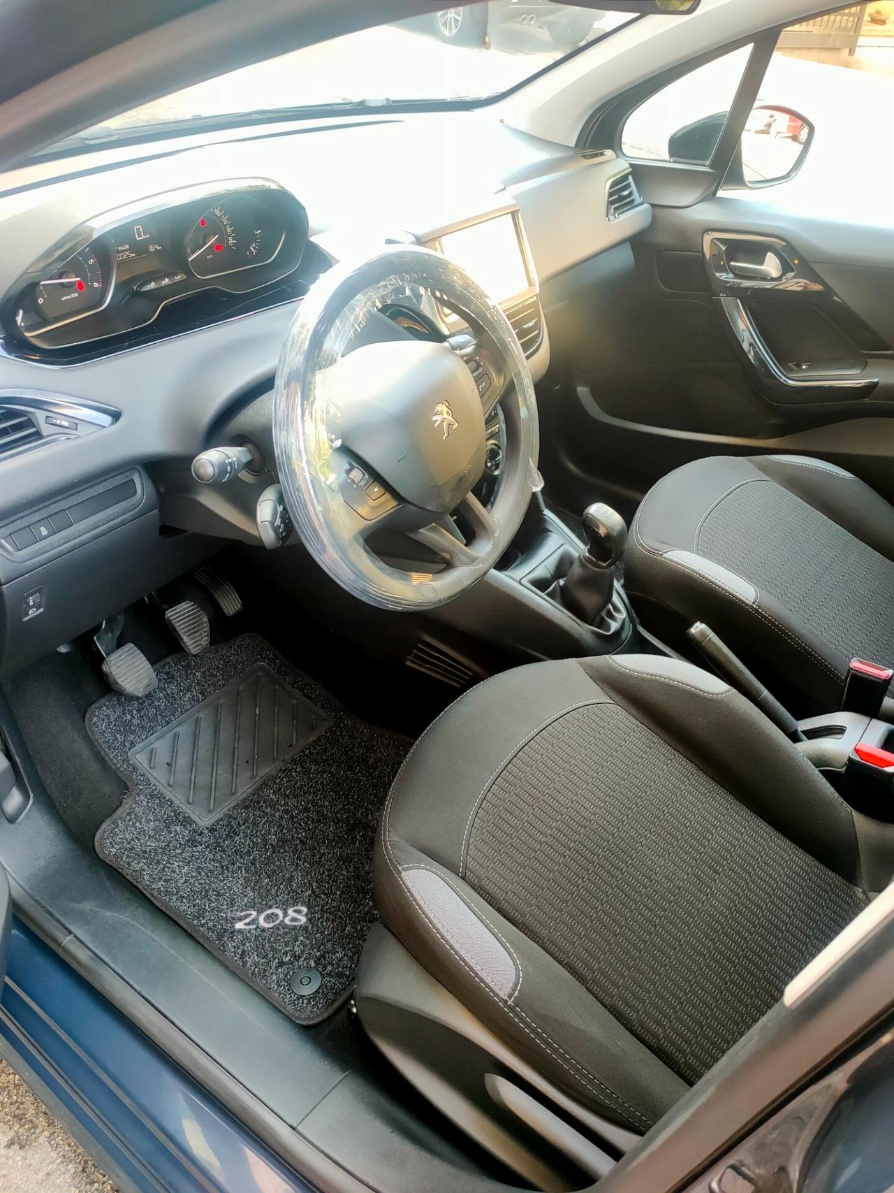 Peugeot 208 BlueHDi 75 5 porte Allure