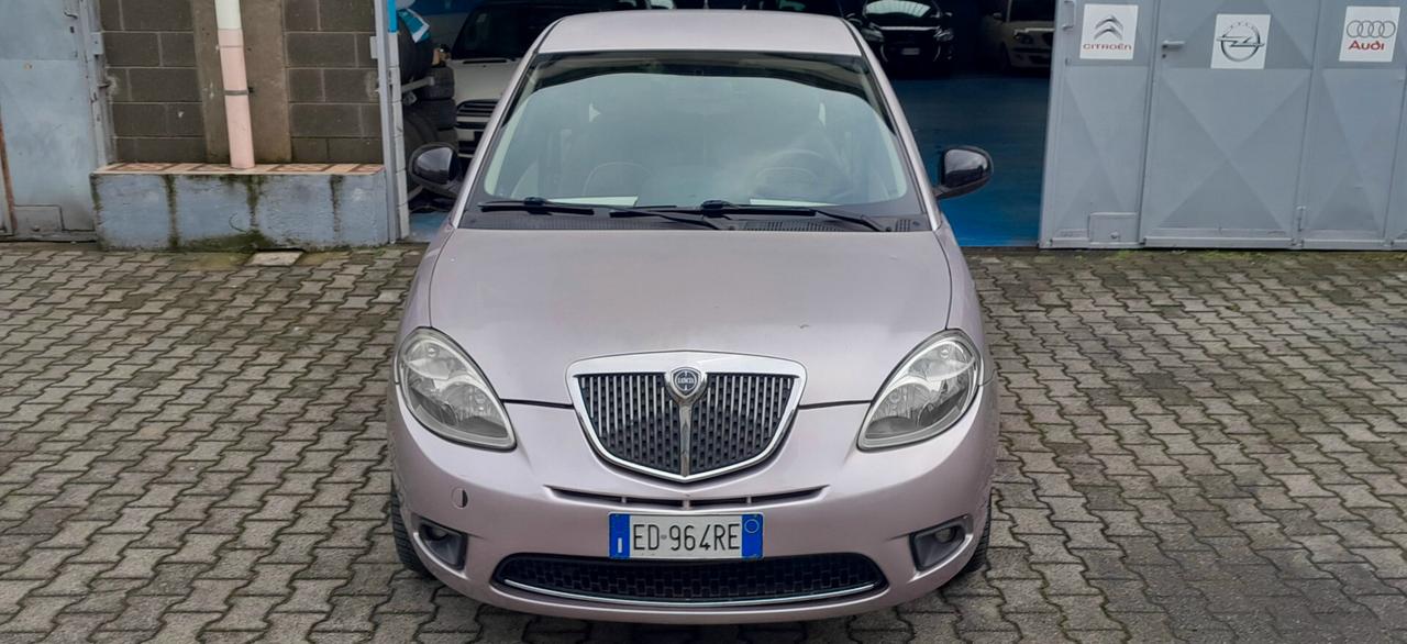 Lancia Ypsilon 1.2 69 CV Elle Euro5 NeopatentatiOK