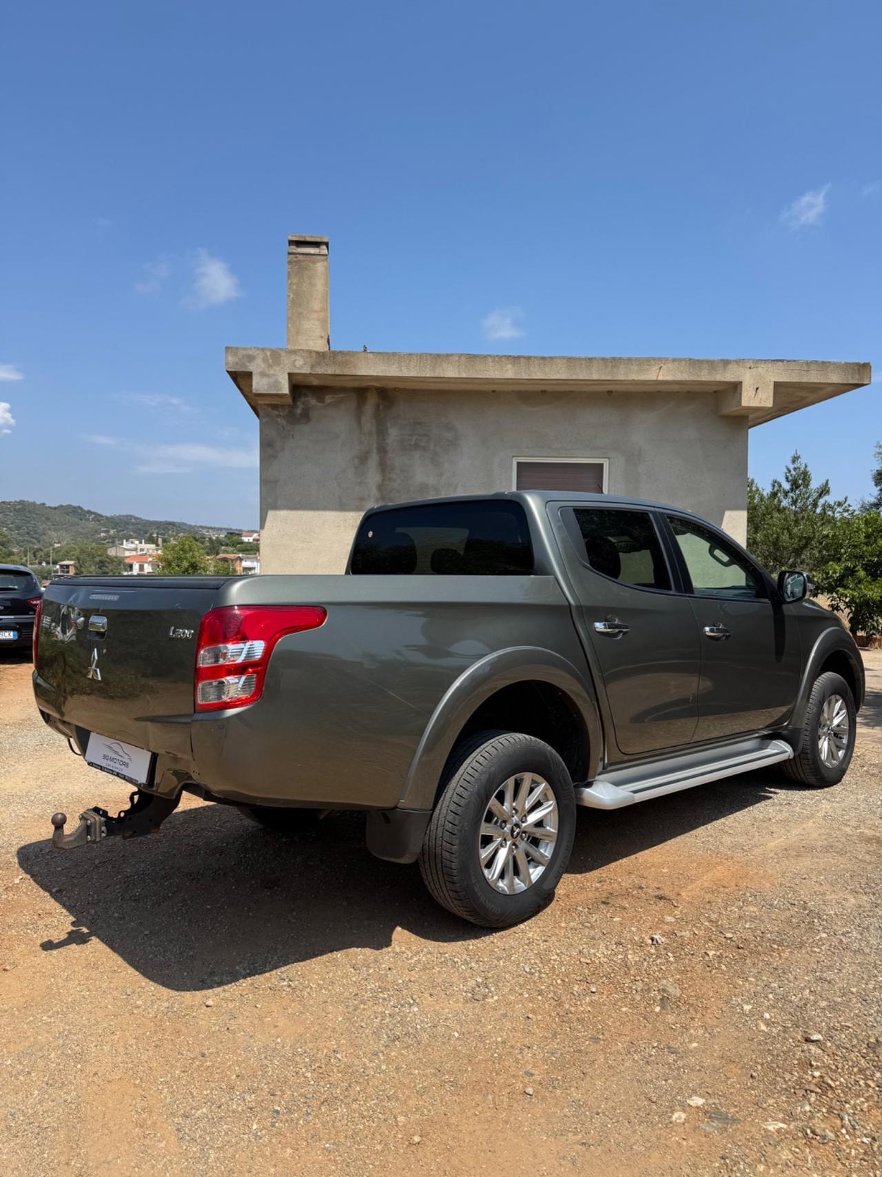 Mitsubishi L200 2.3 DID 4x4 180cv Gancio Traino