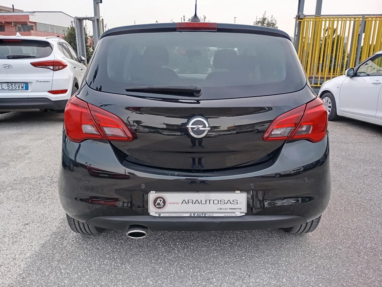 Opel Corsa 1.2 5 porte b-Color