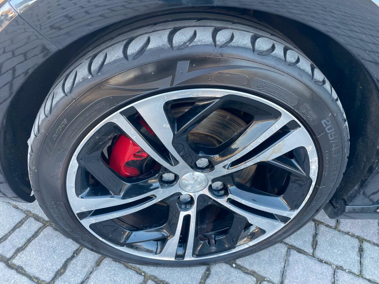 Peugeot 208 1.6 THP 200 CV 3 porte GTi
