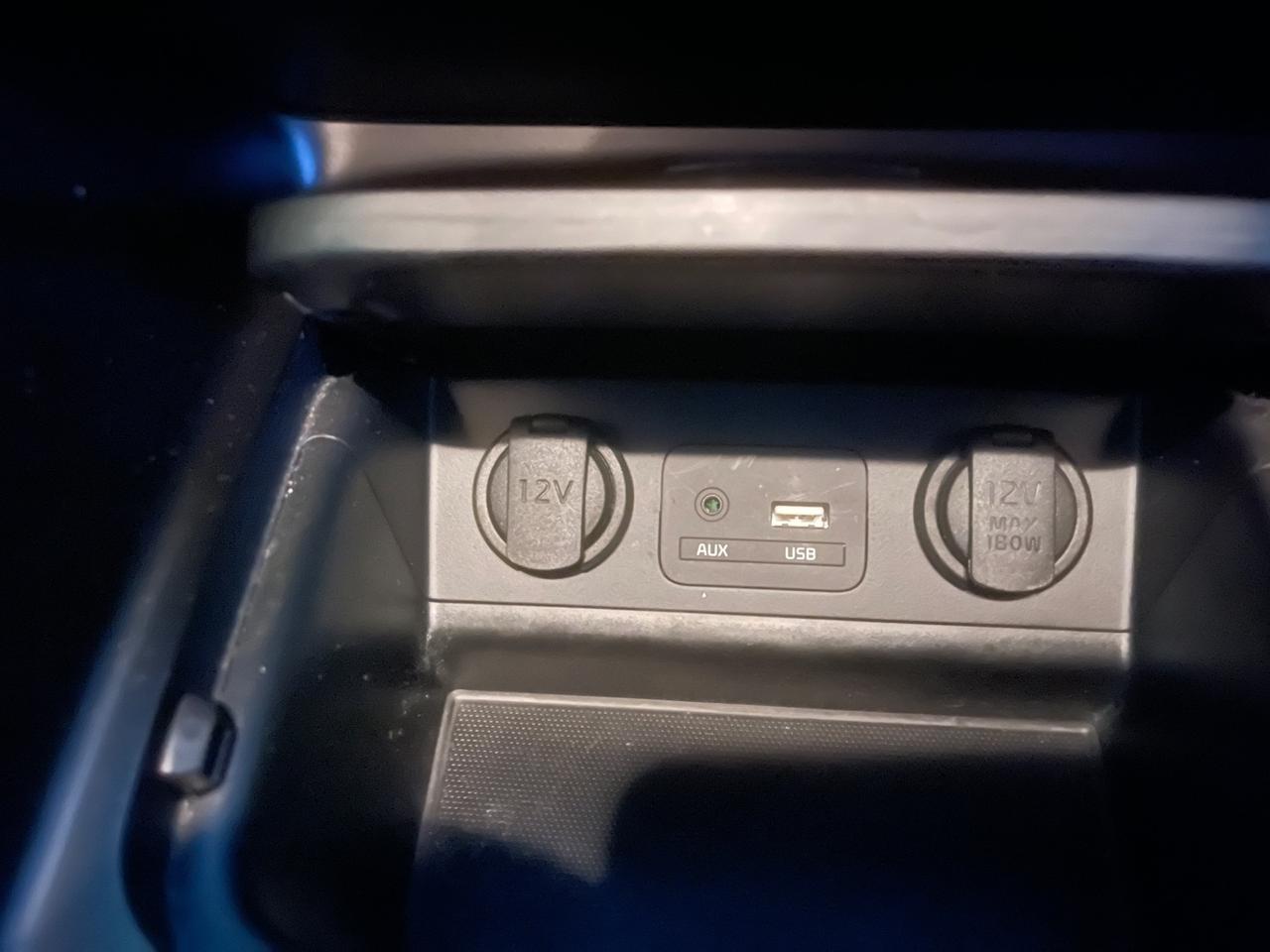 Kia Carens 1.7 CRDi 115 CV Business Class