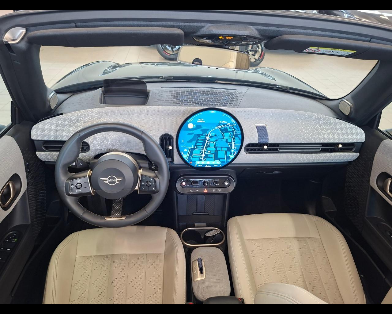 MINI Mini CooperCbr(F67) - Mini Cooper C Favoured Cabrio