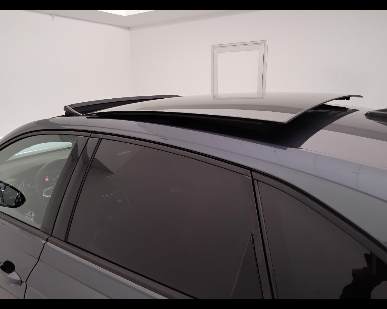 VOLKSWAGEN Taigo - Taigo 1.0 tsi R-Line 115cv dsg