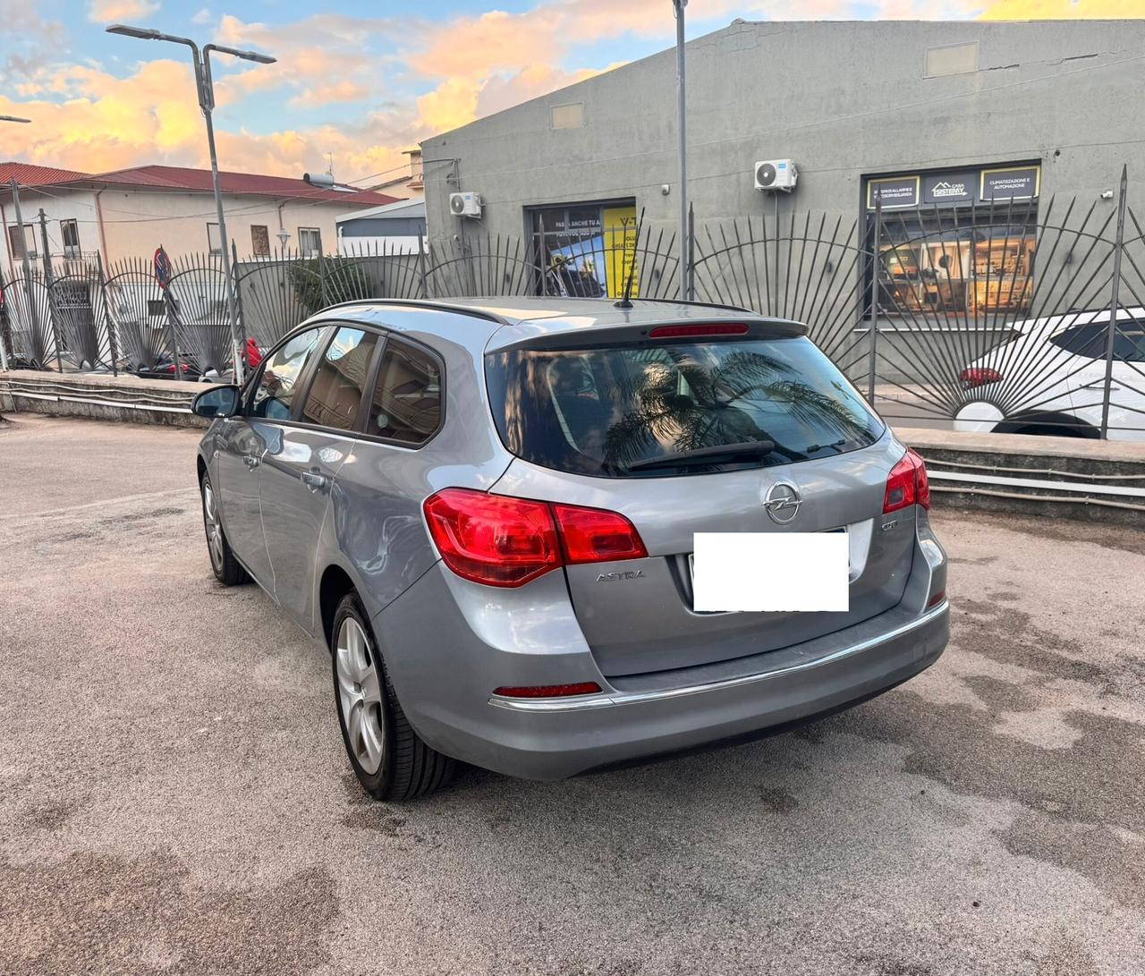 Opel Astra 1.7 CDTI 110CV 5 porte Elective