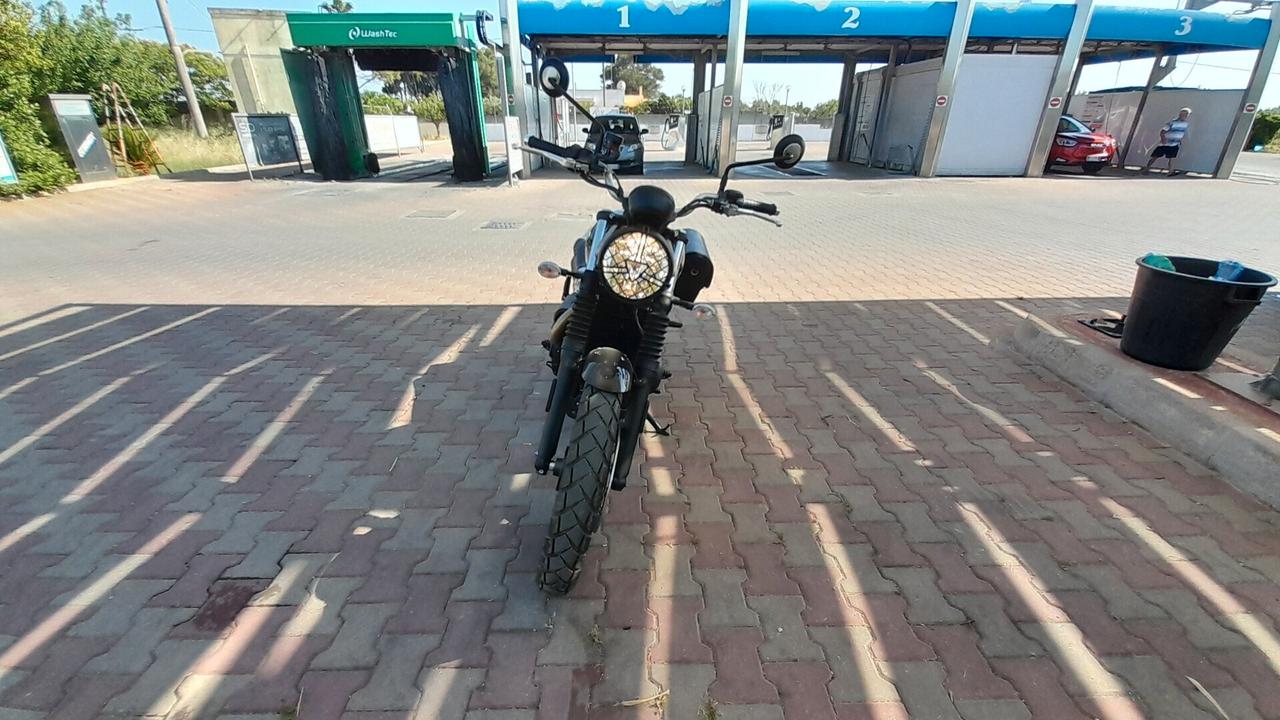 Triumph Scrambler 900 SCRAMBLER 900 CHROME EDITION