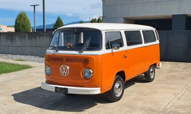 Volkswagen T2 (9 Posti)