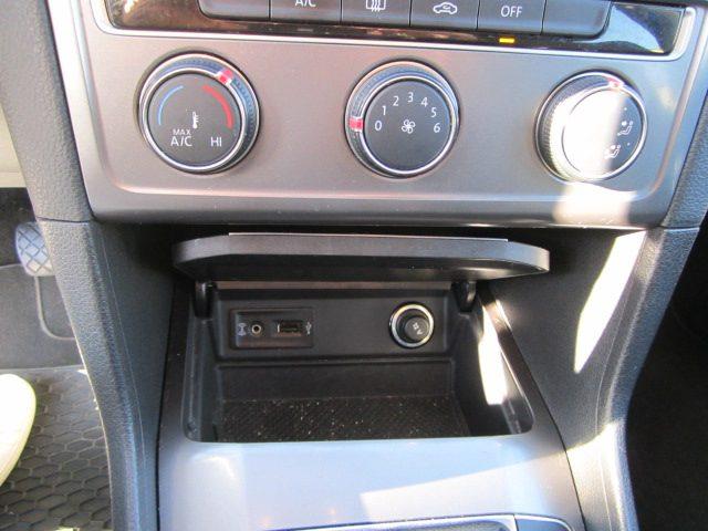 VOLKSWAGEN Golf Sportsvan GOLF SPORTSVAN 1.5 TD