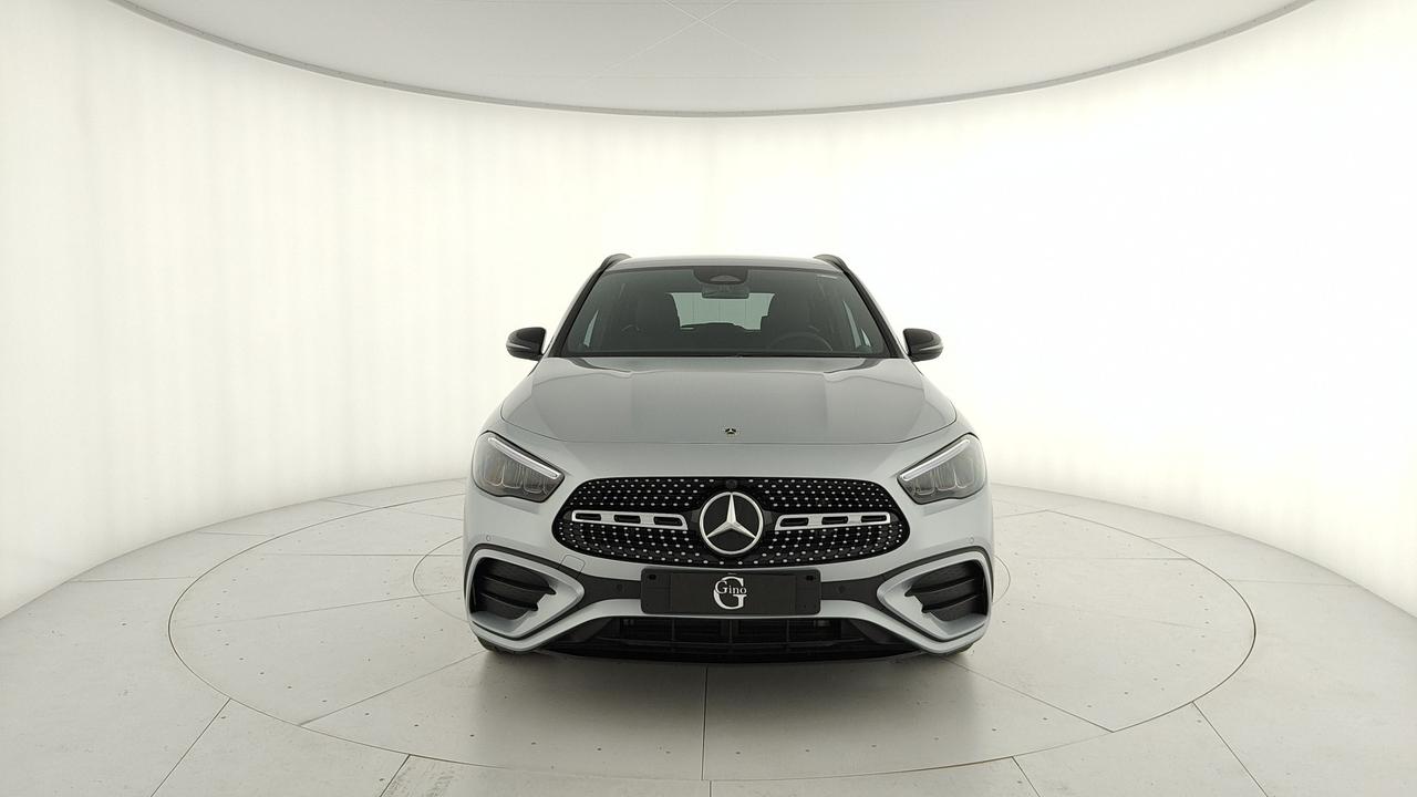 Mercedes-Benz GLA 180 d Automatic