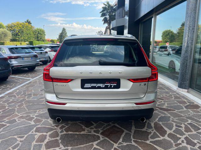 VOLVO XC60 B4 AWD GEARTRONIC 197CV MOMENTUM PRO